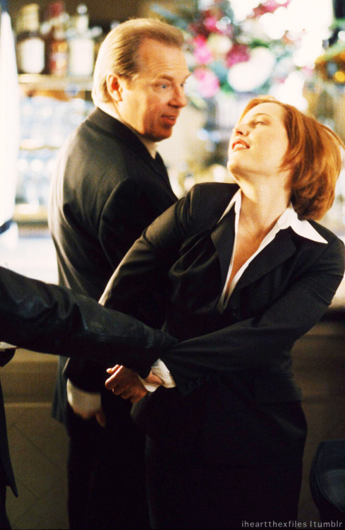 6x19 Three of a Kind FLETCHER: We could have been stardust. SCULLY: Maybe next time.