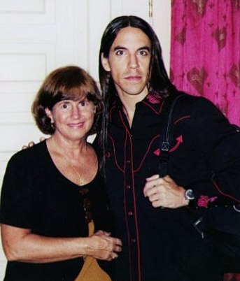 Foto van Anthony Kiedis  & zijn Moeder  Margaret Noble