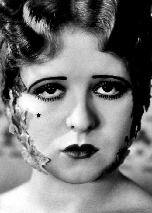 Znalezione obrazy dla zapytania make up 1920